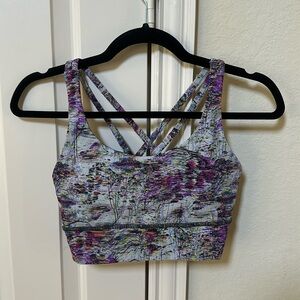 Lululemon sports bra - size 6 (size tag missing because it’s too long)